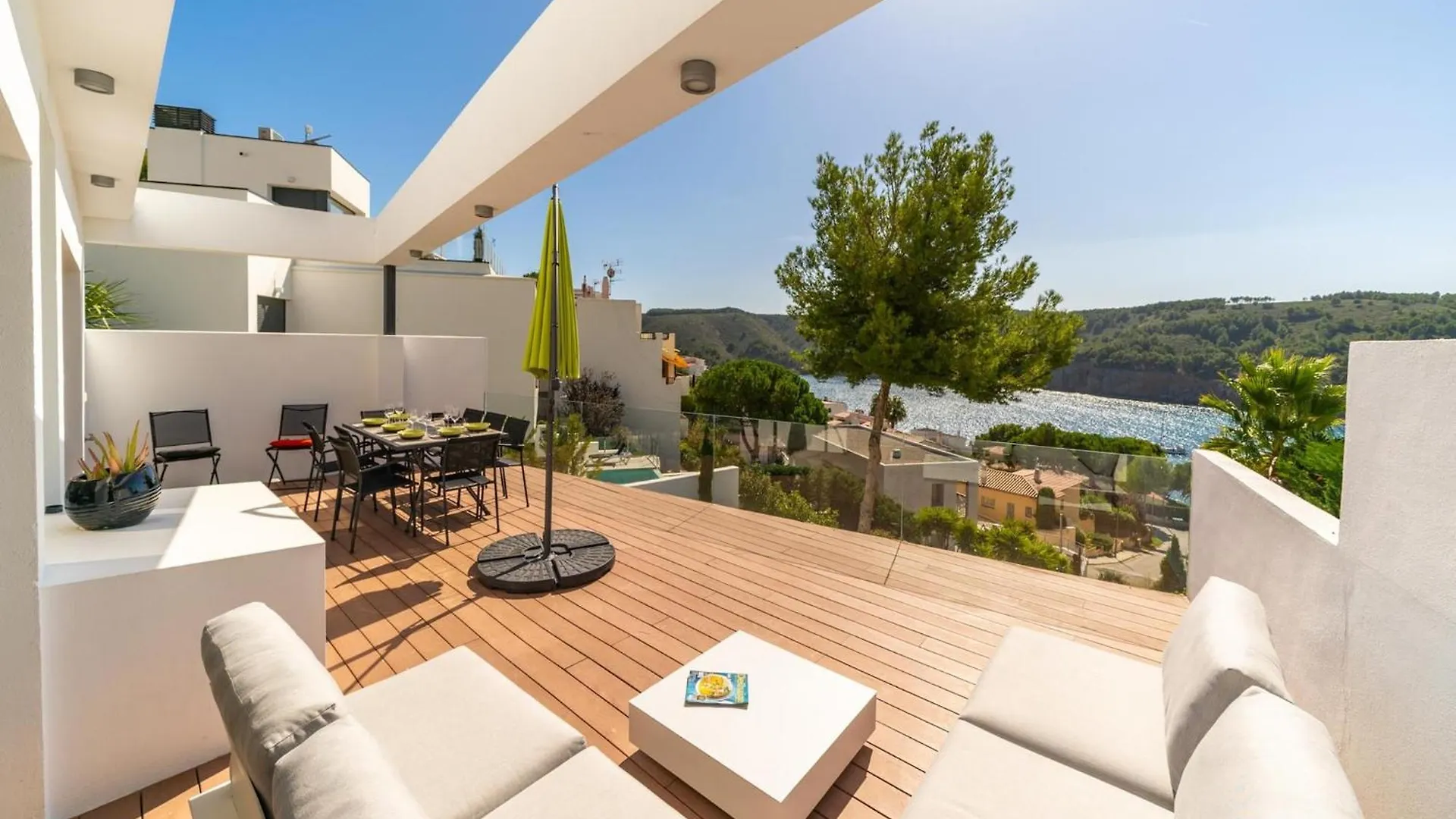 Waterfront Villa With Panoramic Views L'Escala